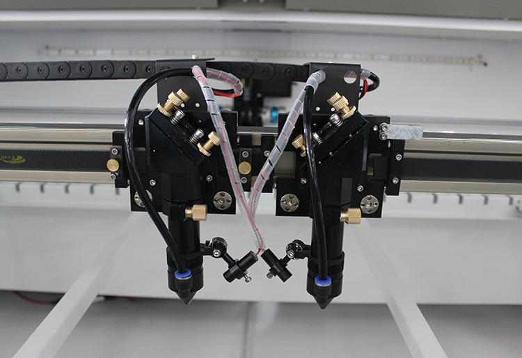 Découpe laser TOPTECH 1610